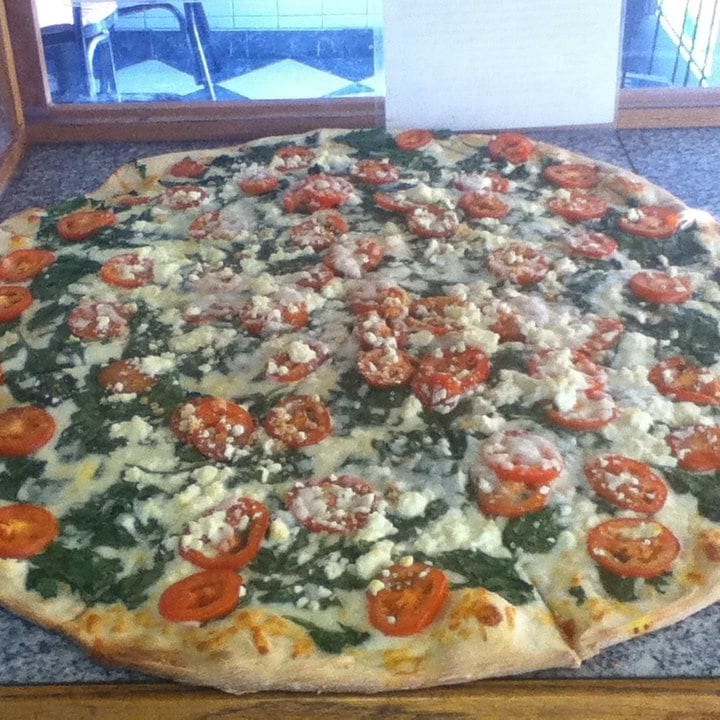 Roma Spinach Pizza.